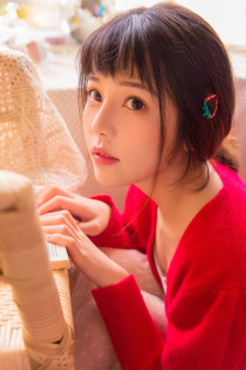 插花弄玉曲径通幽